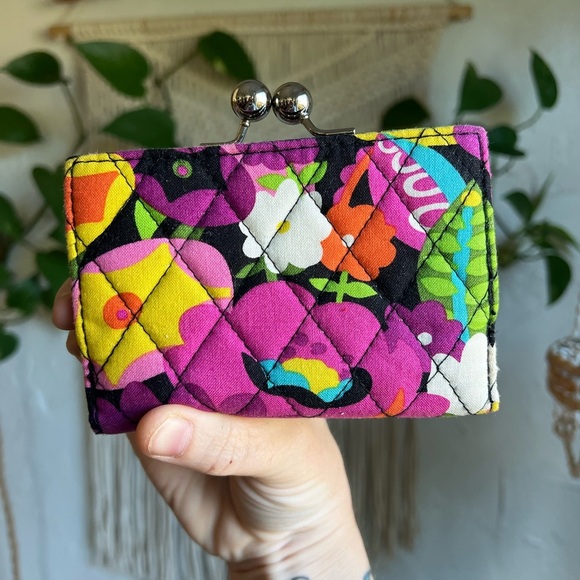 Vera Bradley Quilted Cotton Kisslock Wallet – Floral Print Pattern Va Va Bloom - Picture 3 of 9
